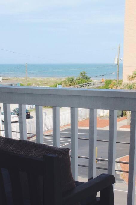 Kraken'S Den * Oceanview * Steps To Ocean * Pool Lägenhet Carolina Beach Exteriör bild